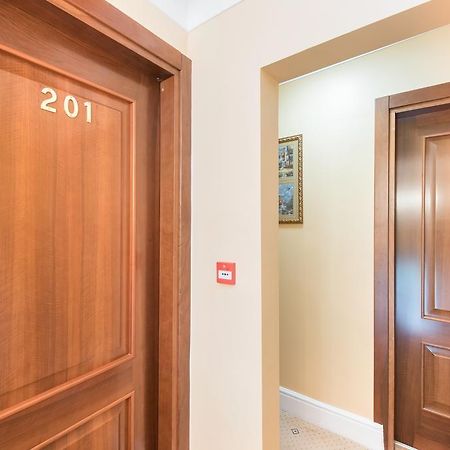 London Residence Экстерьер фото